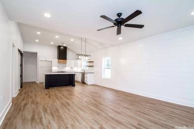 Main picture of 1025 Jackman St