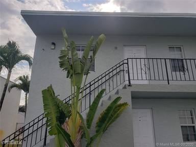 Main picture of 711 NE 2nd Ave