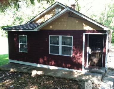 Main picture of 772 Hortense Way NW