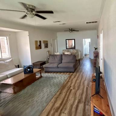 Main picture of 4506 N Lakewood Blvd
