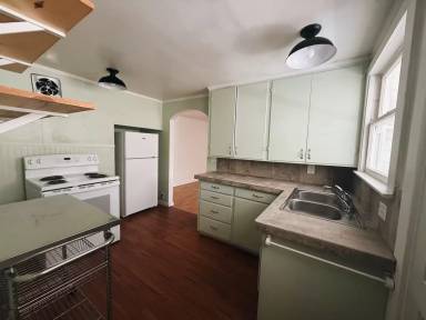 Main picture of 5420 Shasta Ave