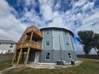 Main picture of 108 Howard Ave