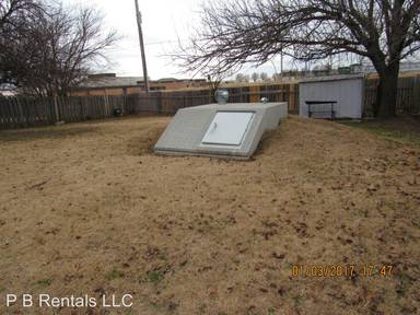 Main picture of 206 NE 46th St