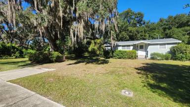 Main picture of 3310 NW 42nd Ave