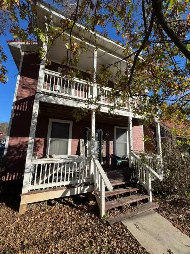 Main picture of 734 Barber St