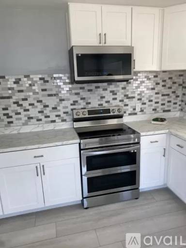 Main picture of 54055 Avenida Velasco