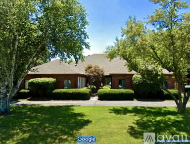 Main picture of 8630 Oakmont Rd