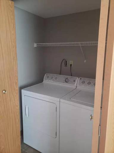 Main picture of 430 Lillian St
