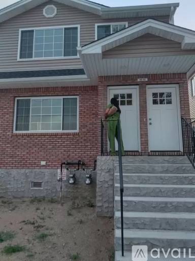 Main picture of 6932 Hillmeyer Ave