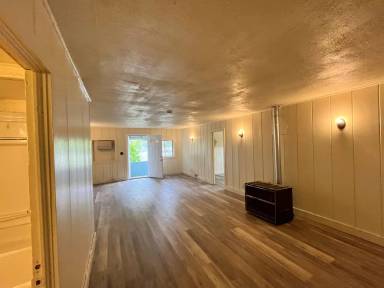 Main picture of 32938 Road 222
