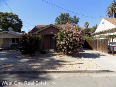 Main picture of 315 W 9th St
