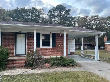 Main picture of 5855 Columbine Rd