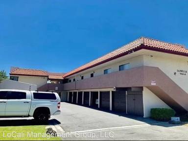 Main picture of 3300 W Orange Ave
