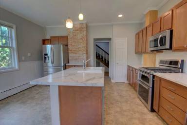 Main picture of 822 Mississippi Ave