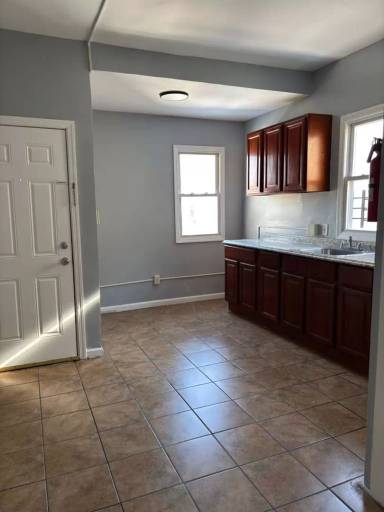 Main picture of 134 Seymour Ave