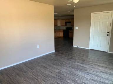 Main picture of 1512 E Auburn St