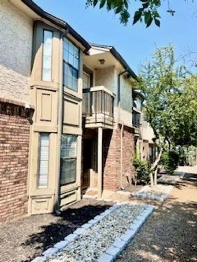 Main picture of 8750 Park Ln