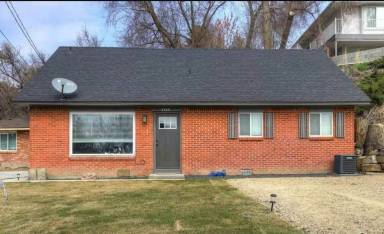 Main picture of 3350 W Hill Rd