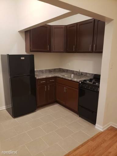 Main picture of 839 W Sheridan Rd Apartments