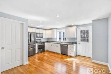 Main picture of 189 Lake St