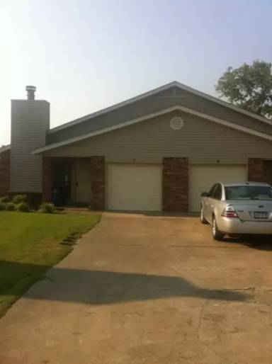 Main picture of 3202 S 62nd St