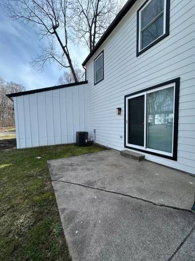 Main picture of 805 Lindenwood Dr S
