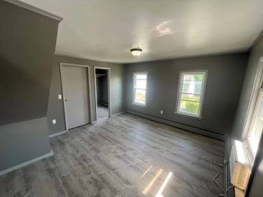 Main picture of 12 Cypress St