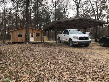 Main picture of 175 White Oak Rd