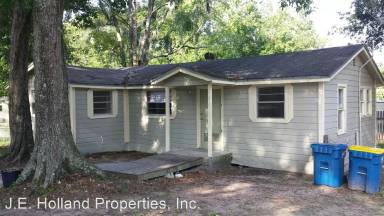Main picture of 252 Century St