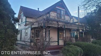 Main picture of 317 E Willamette Ave