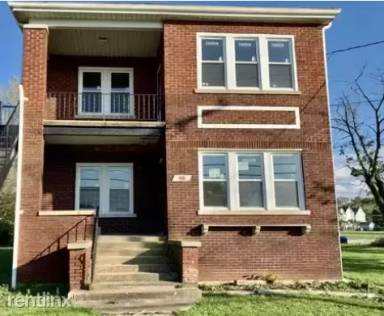 Main picture of 1335 Center Ave