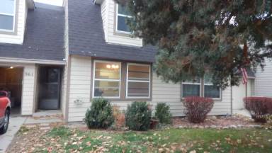 Main picture of 961 N Allumbaugh St