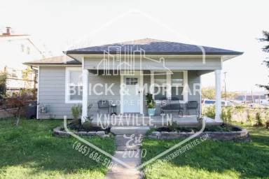 Main picture of 124 E Emerald Ave