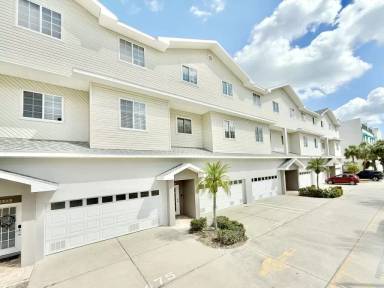 Main picture of 15473 Gulf Blvd