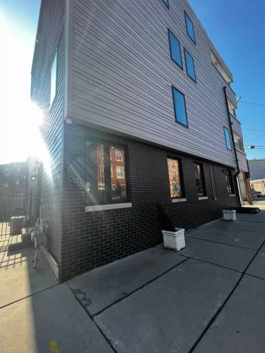 Main picture of 1644-46 Francis St