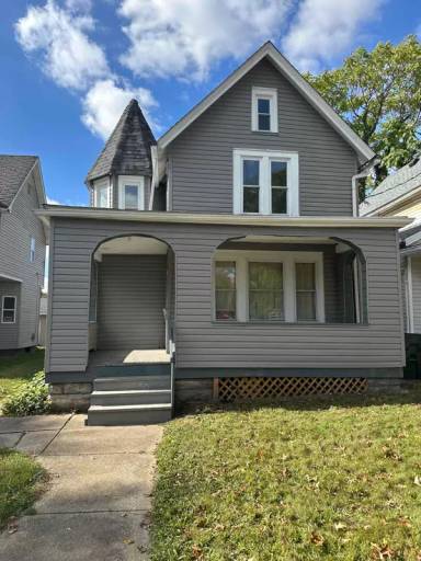 Main picture of 1351 Logan Ave NW