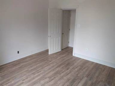 Main picture of 242 W Apsley St