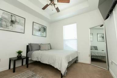 Main picture of 6826 King George Pl