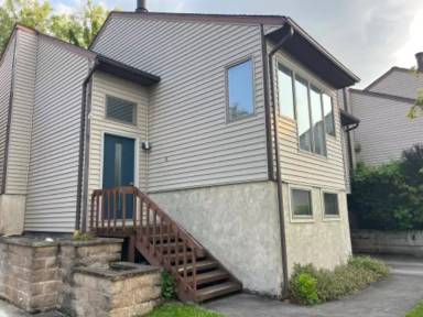 Main picture of 5 Oak Ct