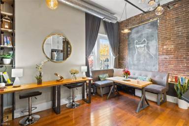 Main picture of 304 Essex St