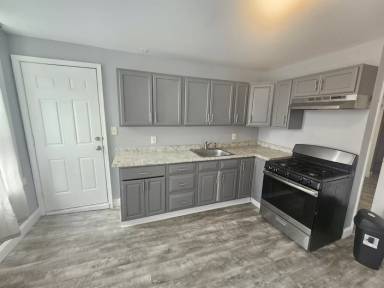 Main picture of 1646 Carrie St