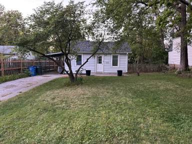 Main picture of 1610 Burr St