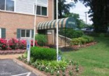 Main picture of Pine Brook Apartments