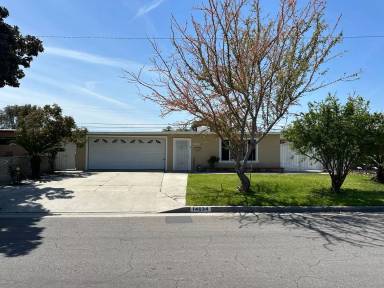 Main picture of 14046 Oval Dr