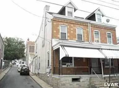 Main picture of 1542 W Tilghman St