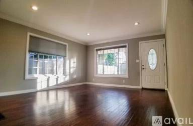 Main picture of 804 N Dickel St