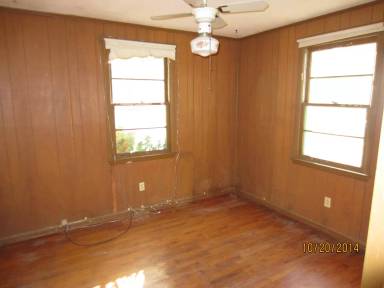 Main picture of 900 Greenwood Dr