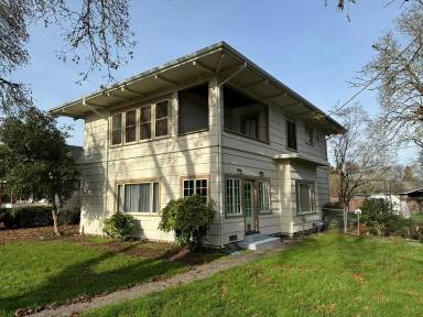 Main picture of 578 Scarbrough Ave