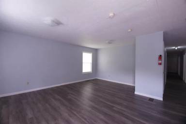 Main picture of 140 W 14th St