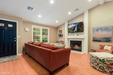 Main picture of 175 Acacia Ln